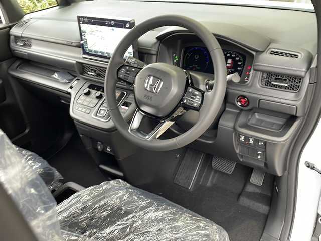 ホンダ ステップワゴン スパーダ eHEV 静岡県 2025(令7)年 0.1千km プラチナホワイトパール 純正メモリナビ/・CD/・DVD/・フルセグＴＶ/・Bluetooth/・USB/・HDMI/・AM/・FM/主要装備/・両側パワスラ/・後席モニター/・衝突軽減/・レーンキープ/・追従クルコン/・BSM/・コーナーセンサー前後/・バックカメラ/・パワーバックドア/・ハーフレザーシート/・シートヒーターD/N席/・パドルシフト/・ステリモ/・電動パーキングブレーキ/・オートホールド/・LEDヘッドライト/・オートライト/・オートハイビーム/・フォグランプ/・純正アルミホイール