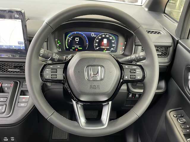 ホンダ ステップワゴン スパーダ eHEV 静岡県 2025(令7)年 0.1千km プラチナホワイトパール 純正メモリナビ/・CD/・DVD/・フルセグＴＶ/・Bluetooth/・USB/・HDMI/・AM/・FM/主要装備/・両側パワスラ/・後席モニター/・衝突軽減/・レーンキープ/・追従クルコン/・BSM/・コーナーセンサー前後/・バックカメラ/・パワーバックドア/・ハーフレザーシート/・シートヒーターD/N席/・パドルシフト/・ステリモ/・電動パーキングブレーキ/・オートホールド/・LEDヘッドライト/・オートライト/・オートハイビーム/・フォグランプ/・純正アルミホイール