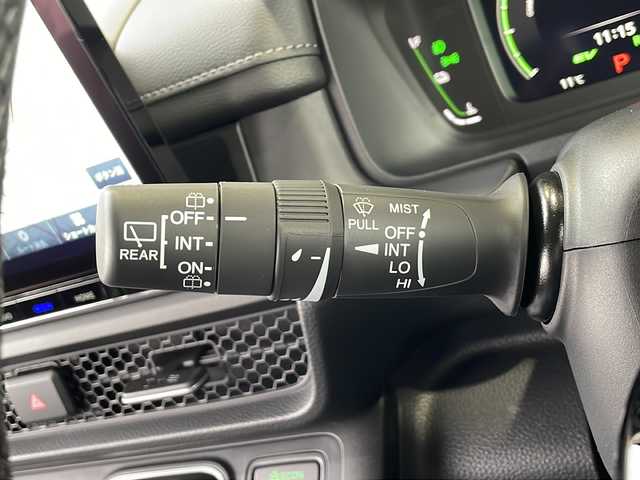 ホンダ ステップワゴン スパーダ eHEV 静岡県 2025(令7)年 0.1千km プラチナホワイトパール 純正メモリナビ/・CD/・DVD/・フルセグＴＶ/・Bluetooth/・USB/・HDMI/・AM/・FM/主要装備/・両側パワスラ/・後席モニター/・衝突軽減/・レーンキープ/・追従クルコン/・BSM/・コーナーセンサー前後/・バックカメラ/・パワーバックドア/・ハーフレザーシート/・シートヒーターD/N席/・パドルシフト/・ステリモ/・電動パーキングブレーキ/・オートホールド/・LEDヘッドライト/・オートライト/・オートハイビーム/・フォグランプ/・純正アルミホイール