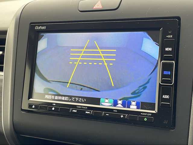 ホンダ フリード ハイブリット G ホンダセンシング 沖縄県 2020(令2)年 6.6万km シルバーミストグリーンM 純正ナビ(VXM-204VFi)/（フルセグＴＶ　ラジオ　ＣＤ　ＤＶＤ　Ｂｌｕｅｔｏｏｔｈ）/バックカメラ/ドライブレコーダー/ＥＴＣ/ホンダセンシング/ステアリングスイッチ/クルーズコントロール/両側パワースライドドア/ＬＥＤヘッドライト/オートライト/クリアランスソナー/スマートキー/プッシュスタート/純正フロアマット/純正15インチアルミホイール/保証書