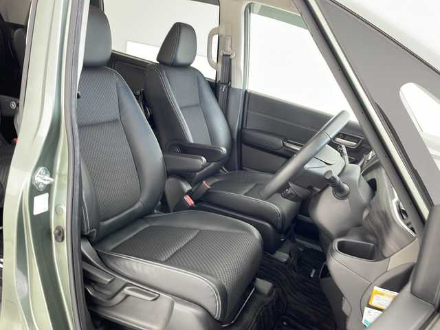 ホンダ フリード ハイブリット G ホンダセンシング 沖縄県 2020(令2)年 6.6万km シルバーミストグリーンM 純正ナビ(VXM-204VFi)/（フルセグＴＶ　ラジオ　ＣＤ　ＤＶＤ　Ｂｌｕｅｔｏｏｔｈ）/バックカメラ/ドライブレコーダー/ＥＴＣ/ホンダセンシング/ステアリングスイッチ/クルーズコントロール/両側パワースライドドア/ＬＥＤヘッドライト/オートライト/クリアランスソナー/スマートキー/プッシュスタート/純正フロアマット/純正15インチアルミホイール/保証書