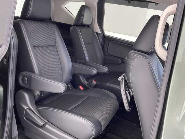 ホンダ フリード ハイブリット G ホンダセンシング 沖縄県 2020(令2)年 6.6万km シルバーミストグリーンM 純正ナビ(VXM-204VFi)/（フルセグＴＶ　ラジオ　ＣＤ　ＤＶＤ　Ｂｌｕｅｔｏｏｔｈ）/バックカメラ/ドライブレコーダー/ＥＴＣ/ホンダセンシング/ステアリングスイッチ/クルーズコントロール/両側パワースライドドア/ＬＥＤヘッドライト/オートライト/クリアランスソナー/スマートキー/プッシュスタート/純正フロアマット/純正15インチアルミホイール/保証書