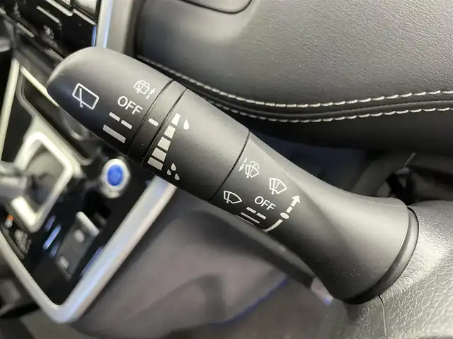 日産 セレナ e－パワー ハイウェイスター V 富山県 2019(令1)年 4.4万km ブリリアントホワイトパール 純正9型ナビ【MM518D-L】/(AM/FM/CD/DVD/BD/SD/AUX/USB/BT)/フルセグTV/アラウンドビューモニター/純正フリップダウンモニター/両側パワースライドドア（ハンズフリー付き）/プロパイロット/アダプティブクルーズコントロール/衝突被害軽減ブレーキ/レーンキープアシスト/オートLEDヘッドライト/クリアランスソナー/デジタルインナーミラー/ビルトインETC/ドライブレコーダー/前席シートヒーター/ステアリングヒーター/ドアバイザー/純正フロアマット/スマートキー/プッシュスタート/純正15インチAW