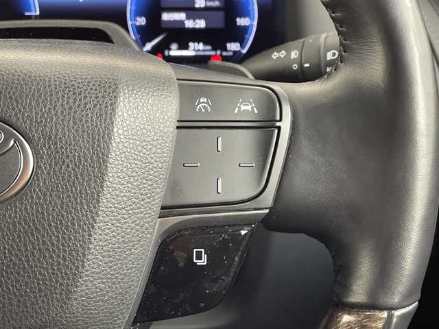 トヨタ ヴェルファイア ハイブリット エグゼクティブ ラウンジ 大阪府 2024(令6)年 3.1万km プラチナホワイトパールマイカ トヨタセーフティーセンス/　・プリクラッシュセーフティ/　・レーントレーシングアシスト/　・レーンディパーチャーアラート/　・レーダークルーズコントロール/　・ロードサインアシスト/　・オートマチックハイビーム/トヨタチームメイト/　・アドバンストパーク/　・パーキングサポートブレーキ/　・アドバンストドライブ/ムーンルーフ/フリップダウンモニター/JBLサウンドシステム/純正メモリナビ/　　BT/フルセグTV/パノラミックビューモニター/バックカメラ/両側パワースライドドア/パワーバックドア/LEDオートライト/フォグランプ/レザーシート/パワーシート/シートヒーター/エアーシート/純正19インチアルミホイール/置くだけ充電/ヘッドアップディスプレイ/ブラインドスポットモニター/リアクロストラフィックオートブレーキ/デジタルインナーミラー/ステアリングヒーター/パドルシフト/スマートキー/ビルトインETC2.0