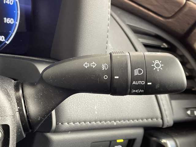 トヨタ ヴェルファイア ハイブリット エグゼクティブ ラウンジ 大阪府 2024(令6)年 3.1万km プラチナホワイトパールマイカ トヨタセーフティーセンス/　・プリクラッシュセーフティ/　・レーントレーシングアシスト/　・レーンディパーチャーアラート/　・レーダークルーズコントロール/　・ロードサインアシスト/　・オートマチックハイビーム/トヨタチームメイト/　・アドバンストパーク/　・パーキングサポートブレーキ/　・アドバンストドライブ/ムーンルーフ/フリップダウンモニター/JBLサウンドシステム/純正メモリナビ/　　BT/フルセグTV/パノラミックビューモニター/バックカメラ/両側パワースライドドア/パワーバックドア/LEDオートライト/フォグランプ/レザーシート/パワーシート/シートヒーター/エアーシート/純正19インチアルミホイール/置くだけ充電/ヘッドアップディスプレイ/ブラインドスポットモニター/リアクロストラフィックオートブレーキ/デジタルインナーミラー/ステアリングヒーター/パドルシフト/スマートキー/ビルトインETC2.0