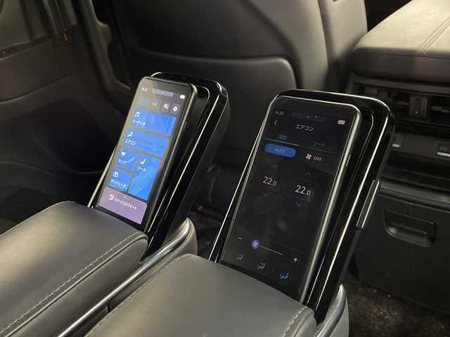 トヨタ ヴェルファイア ハイブリット エグゼクティブ ラウンジ 大阪府 2024(令6)年 3.1万km プラチナホワイトパールマイカ トヨタセーフティーセンス/　・プリクラッシュセーフティ/　・レーントレーシングアシスト/　・レーンディパーチャーアラート/　・レーダークルーズコントロール/　・ロードサインアシスト/　・オートマチックハイビーム/トヨタチームメイト/　・アドバンストパーク/　・パーキングサポートブレーキ/　・アドバンストドライブ/ムーンルーフ/フリップダウンモニター/JBLサウンドシステム/純正メモリナビ/　　BT/フルセグTV/パノラミックビューモニター/バックカメラ/両側パワースライドドア/パワーバックドア/LEDオートライト/フォグランプ/レザーシート/パワーシート/シートヒーター/エアーシート/純正19インチアルミホイール/置くだけ充電/ヘッドアップディスプレイ/ブラインドスポットモニター/リアクロストラフィックオートブレーキ/デジタルインナーミラー/ステアリングヒーター/パドルシフト/スマートキー/ビルトインETC2.0