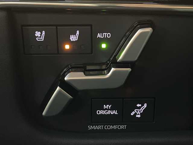 トヨタ ヴェルファイア ハイブリット エグゼクティブ ラウンジ 大阪府 2024(令6)年 3.1万km プラチナホワイトパールマイカ トヨタセーフティーセンス/　・プリクラッシュセーフティ/　・レーントレーシングアシスト/　・レーンディパーチャーアラート/　・レーダークルーズコントロール/　・ロードサインアシスト/　・オートマチックハイビーム/トヨタチームメイト/　・アドバンストパーク/　・パーキングサポートブレーキ/　・アドバンストドライブ/ムーンルーフ/フリップダウンモニター/JBLサウンドシステム/純正メモリナビ/　　BT/フルセグTV/パノラミックビューモニター/バックカメラ/両側パワースライドドア/パワーバックドア/LEDオートライト/フォグランプ/レザーシート/パワーシート/シートヒーター/エアーシート/純正19インチアルミホイール/置くだけ充電/ヘッドアップディスプレイ/ブラインドスポットモニター/リアクロストラフィックオートブレーキ/デジタルインナーミラー/ステアリングヒーター/パドルシフト/スマートキー/ビルトインETC2.0