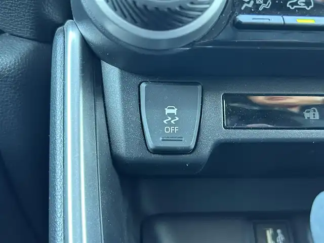 トヨタ ＲＡＶ４ X 福島県 2024(令6)年 0.9万km アティチュードブラックマイカ トヨタセーフティセンス/・プリクラッシュセーフティ/・レーントレーシングアシスト/・レーダークルーズコントロール/・オートマチックハイビーム/・ロードサインアシスト/ドライバー異常時対応システム/純正ディスプレイオーディオ/【USB/Bluetooth/TV/Miracast】/バックカメラ/ビルトインETC2.0/LEDヘッドランプ/・オートライト/スマートキー/・プッシュスタート/純正フロアマット