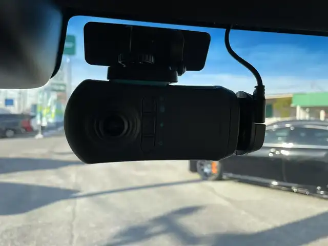 ホンダ Ｎ ＢＯＸ カスタム G L ターボ ホンダセンシング 千葉県 2019(令1)年 1.1万km プラチナホワイトパール ホンダセンシング/・レーダークルーズコントロール/・衝突軽減ブレーキ/・レーンキープアシスト/・オートマチックハイビーム/・先行車発進お知らせ機能/両側パワースライドドア/純正SDナビ【VXM-204VFi】/(CD/DVD/MSV/Bluetooth/フルセグTV)/バックカメラ/ハーフレザーシート/前席シートヒーター/革巻きステアリング/ステアリングリモコン/プッシュスタート/スマートキー×2/オートライト/純正LEDヘッドライト/フォグランプ/純正15インチアルミホイール/前方社外ドライブレコーダー/ビルトインETC/電動格納ミラー/ドアバイザー/サイド＆カーテンエアバッグ/新車時保証書＆取扱説明書