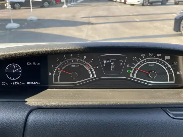 ホンダ Ｎ ＢＯＸ カスタム G L ターボ ホンダセンシング 千葉県 2019(令1)年 1.1万km プラチナホワイトパール ホンダセンシング/・レーダークルーズコントロール/・衝突軽減ブレーキ/・レーンキープアシスト/・オートマチックハイビーム/・先行車発進お知らせ機能/両側パワースライドドア/純正SDナビ【VXM-204VFi】/(CD/DVD/MSV/Bluetooth/フルセグTV)/バックカメラ/ハーフレザーシート/前席シートヒーター/革巻きステアリング/ステアリングリモコン/プッシュスタート/スマートキー×2/オートライト/純正LEDヘッドライト/フォグランプ/純正15インチアルミホイール/前方社外ドライブレコーダー/ビルトインETC/電動格納ミラー/ドアバイザー/サイド＆カーテンエアバッグ/新車時保証書＆取扱説明書