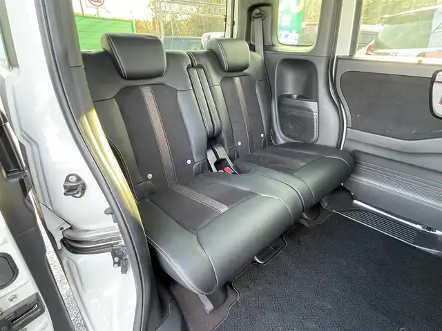 ホンダ Ｎ ＢＯＸ カスタム G L ターボ ホンダセンシング 千葉県 2019(令1)年 1.1万km プラチナホワイトパール ホンダセンシング/・レーダークルーズコントロール/・衝突軽減ブレーキ/・レーンキープアシスト/・オートマチックハイビーム/・先行車発進お知らせ機能/両側パワースライドドア/純正SDナビ【VXM-204VFi】/(CD/DVD/MSV/Bluetooth/フルセグTV)/バックカメラ/ハーフレザーシート/前席シートヒーター/革巻きステアリング/ステアリングリモコン/プッシュスタート/スマートキー×2/オートライト/純正LEDヘッドライト/フォグランプ/純正15インチアルミホイール/前方社外ドライブレコーダー/ビルトインETC/電動格納ミラー/ドアバイザー/サイド＆カーテンエアバッグ/新車時保証書＆取扱説明書