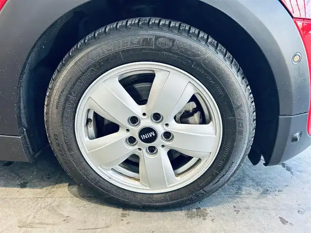 ＭＩＮＩ ミニ クーパー 大阪府 2020(令2)年 1.4万km チリ・レッド ペッパーP/インテリジェントセーフティ/純正ナビ/バックカメラ/USB/Bluetooth/純正15インチAW/LEDヘッドライト/クリアランスソナー/パーキングアシスト/スマートキー/ETC