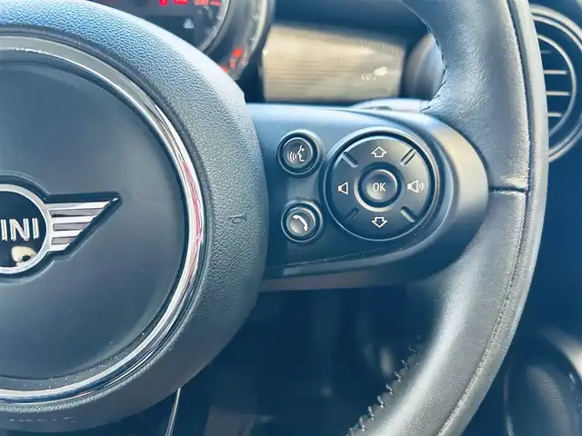 ＭＩＮＩ ミニ クーパー 大阪府 2020(令2)年 1.4万km チリ・レッド ペッパーP/インテリジェントセーフティ/純正ナビ/バックカメラ/USB/Bluetooth/純正15インチAW/LEDヘッドライト/クリアランスソナー/パーキングアシスト/スマートキー/ETC