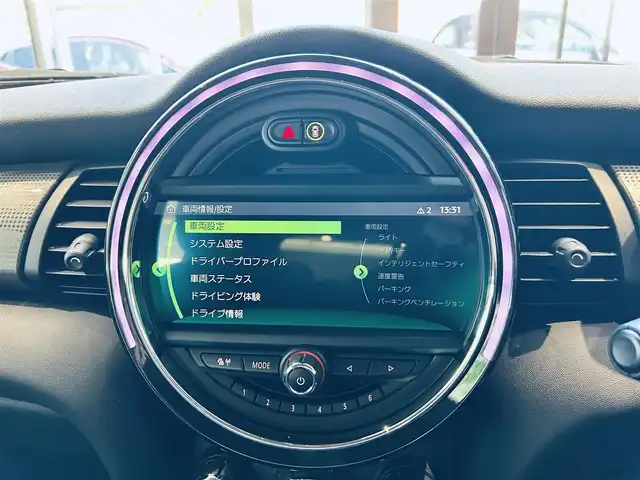 ＭＩＮＩ ミニ クーパー 大阪府 2020(令2)年 1.4万km チリ・レッド ペッパーP/インテリジェントセーフティ/純正ナビ/バックカメラ/USB/Bluetooth/純正15インチAW/LEDヘッドライト/クリアランスソナー/パーキングアシスト/スマートキー/ETC