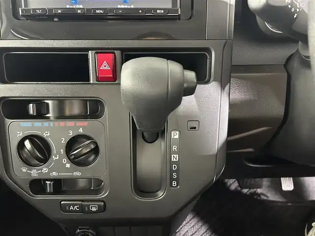 トヨタ ルーミー X 佐賀県 2022(令4)年 7.2万km ブライトシルバーM 社外7インチメモリナビ/（Bluetooth/AM/FM）/社外バックカメラ/社外ETC/片側パワースライドドア/スマートアシスト/衝突回避支援ブレーキ/車線逸脱警報/路側逸脱警報/ふらつき警報/ブレーキ制御付誤発進抑制機能（前後）/先行車発進お知らせ/オートハイビーム/コーナーセンサー/アイドリングストップ/オートライト/オートリトラミラー/リアサンシェード/プッシュスタート/スマートキー/純正フロアマット/保証書/取扱説明書
