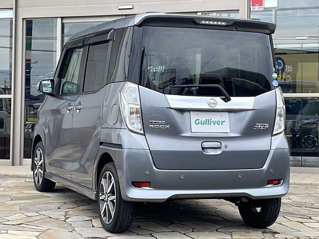 日産 デイズ ルークス ハイウェイスター Gターボ 静岡県 2019(令1)年 4.6万km チタニウムグレーメタリック 純正ナビ(MM317D-W)/CD/DVD/ラジオ/AUX/フルセグTV/全方位カメラ/ステアリングリモコン/リアサーキュレーター/後席テーブル/後席ロールサンシェイド/クルーズコントロール/両側パワースライドドア/純正フロアマット/クリアランスソナー/衝突軽減ブレーキ/レーンキープアシスト/オートライト/オートマチックハイビーム/LEDライト/フォグランプ/電動格納ミラー