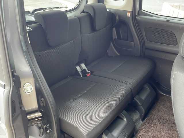 日産 デイズ ルークス ハイウェイスター Gターボ 静岡県 2019(令1)年 4.6万km チタニウムグレーメタリック 純正ナビ(MM317D-W)/CD/DVD/ラジオ/AUX/フルセグTV/全方位カメラ/ステアリングリモコン/リアサーキュレーター/後席テーブル/後席ロールサンシェイド/クルーズコントロール/両側パワースライドドア/純正フロアマット/クリアランスソナー/衝突軽減ブレーキ/レーンキープアシスト/オートライト/オートマチックハイビーム/LEDライト/フォグランプ/電動格納ミラー