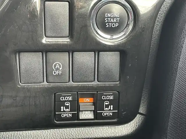 トヨタ ヴォクシー ZS 長野県 2014(平26)年 12.8万km ボルドーマイカメタリック (株)IDOMが運営する【じしゃロン長野店】の自社ローン専用車両になります。こちらは現金またはオートローンご利用時の価格です。自社ローンご希望の方は別途その旨お申付け下さい　/ＡＬＰＩＮＥナビ/ＡＬＰＩＮＥ後席モニター/（Ｂｌｕｅｔｏｏｔｈ接続/フルセグＴＶ/ＣＤ/ＤＶＤ）/両側パワースライドドア/バックカメラ/ビルトインＥＴＣ/プッシュスタート＆スマートキー/オートライト/ＬＥＤライト