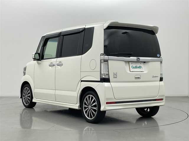 ホンダ Ｎ ＢＯＸ カスタム G ターボSSパッケージ 熊本県 2013(平25)年 5.3万km プレミアムホワイトパール 社外ディスプレイオーディオ　/両側パワースライドドア　/バックカメラ　/クルーズコントロール　/横滑り防止　/パドルシフト/純正フロアマット　/純正１５インチＡＷ　/オートライト　/ＨＩＤライト　/フォグライト　/スマートキー/プッシュスタート/スペアキー1本/取扱説明書