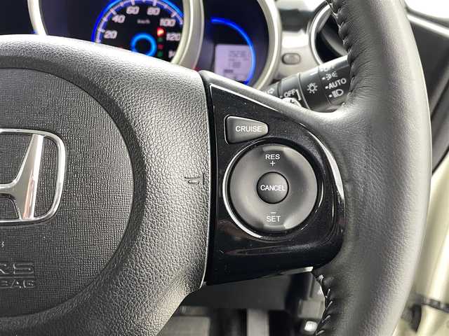 ホンダ Ｎ ＢＯＸ カスタム G ターボSSパッケージ 熊本県 2013(平25)年 5.3万km プレミアムホワイトパール 社外ディスプレイオーディオ　/両側パワースライドドア　/バックカメラ　/クルーズコントロール　/横滑り防止　/パドルシフト/純正フロアマット　/純正１５インチＡＷ　/オートライト　/ＨＩＤライト　/フォグライト　/スマートキー/プッシュスタート/スペアキー1本/取扱説明書