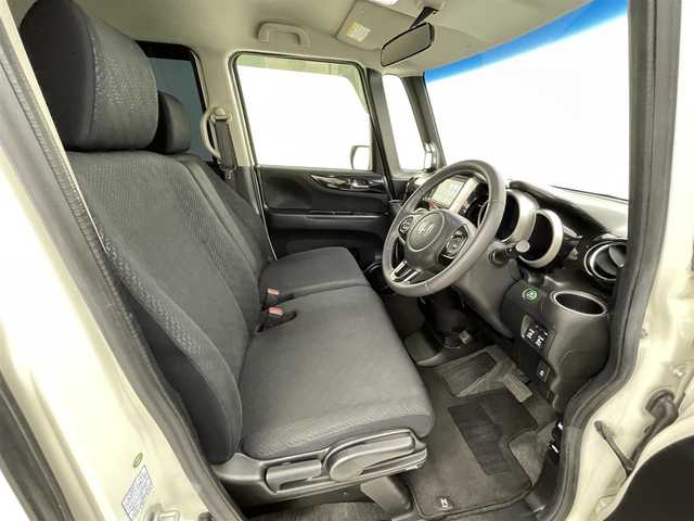 ホンダ Ｎ ＢＯＸ カスタム G ターボSSパッケージ 熊本県 2013(平25)年 5.3万km プレミアムホワイトパール 社外ディスプレイオーディオ　/両側パワースライドドア　/バックカメラ　/クルーズコントロール　/横滑り防止　/パドルシフト/純正フロアマット　/純正１５インチＡＷ　/オートライト　/ＨＩＤライト　/フォグライト　/スマートキー/プッシュスタート/スペアキー1本/取扱説明書