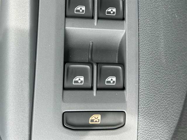 フォルクスワーゲン ＶＷ Ｔ－クロス TSI アクティブ 茨城県 2021(令3)年 4.1万km リーフブルーメタリック ワンオーナー/純正メモリナビ/（AM・FM/Applecarplay/BT）/バックカメラ/ETC2.0/ドライブレコーダー/レーダークルーズコントロール/ブラインドスポットモニター/LEDヘッドライト/純正16inAW/純正フロアマット/スマートキー/アイドリングストップ/ステアリングスイッチ/ルーフレール/保証書/取扱説明書/スペアキー