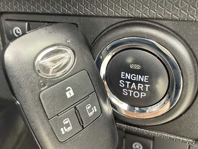 ダイハツ タント カスタム RS 新潟県 2019(令1)年 2.3万km パールブラック 4WD/衝突軽減ブレーキ/社外メモリナビ/バックカメラ/フルセグTV/前後ドライブレコーダー/両側パワースライドドア/コーナーセンサー/オートライト/LEDヘッドライト/プッシュスタート/アイドリングストップ/シートヒーター/エンジンスターター/レーダー