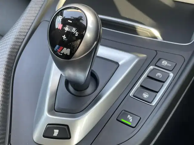 ＢＭＷ Ｍ２ コンペティション 東京都 2020(令2)年 1.3万km ロングビーチブルーメタリック ワンオーナー車/後期モデル/iDriveナビ/バックカメラ/Harman/Kardon/黒革シート/前席パワーシート/前席シートヒーター/ガラスルーフ/前後ドライブレコーダー/レインセンサー /パドルシフト/インテリジェントセーフティパッケージ/クルーズコントロール/レーンディパーチャーワーニング/純正19inchAW/保証書　取説　スペアキー1本