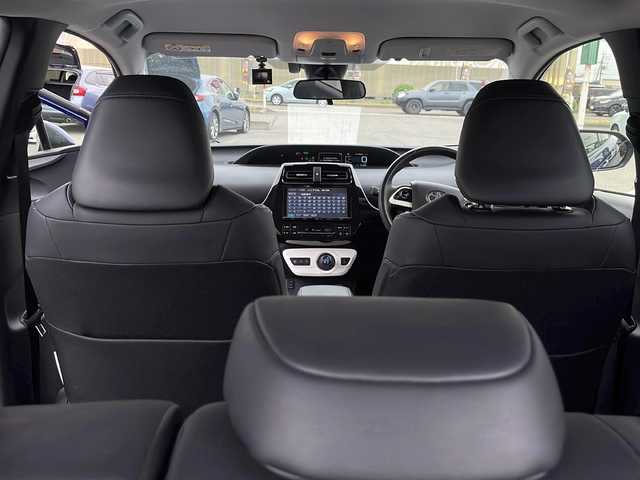 トヨタ プリウス S ツーリングセレクション 新潟県 2016(平28)年 3.2万km ダークブルーマイカM モデリスタフルエアロ/9インチ純正ナビ/フルセグテレビ/前後ドラレコ/レーンキープアシスト/バックカメラ/クルーズコントロール(追従機能有り)/プッシュスタート/ETC/フォグランプ/純正17インチアルミホイール/ウィンカーミラー