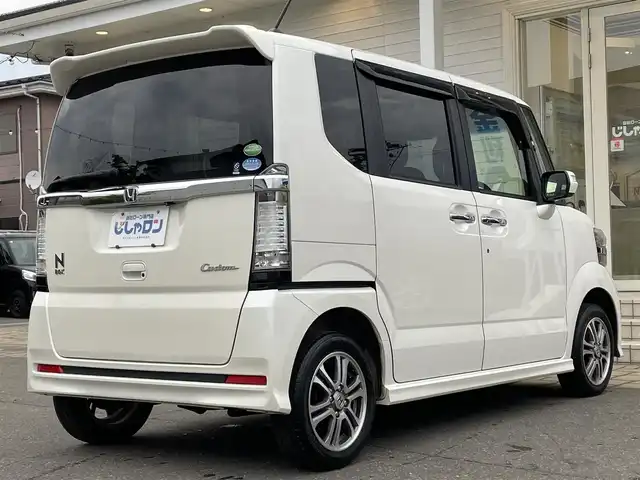 ホンダ Ｎ ＢＯＸ カスタム G SSパッケージ 秋田県 2014(平26)年 9.6万km プレミアムホワイトパール (株)IDOMが運営する【じしゃロン 秋田店】の自社ローン専用車両になります。こちらは現金またはオートローンご利用時の価格です。自社ローンご希望の方は別途その旨お申付け下さい/メモリナビ/ワンセグテレビ/バックカメラ/ウィンカーミラー/ドアバイザー/プッシュスタート/両側パワースライドドア/スマートキー