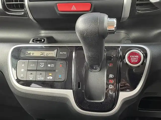 ホンダ Ｎ ＢＯＸ カスタム G SSパッケージ 秋田県 2014(平26)年 9.6万km プレミアムホワイトパール (株)IDOMが運営する【じしゃロン 秋田店】の自社ローン専用車両になります。こちらは現金またはオートローンご利用時の価格です。自社ローンご希望の方は別途その旨お申付け下さい/メモリナビ/ワンセグテレビ/バックカメラ/ウィンカーミラー/ドアバイザー/プッシュスタート/両側パワースライドドア/スマートキー