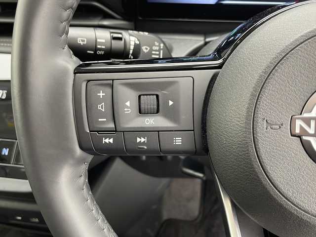 日産 セレナ e－パワー ハイウェイスター V 千葉県 2023(令5)年 3.8万km プリズムホワイト 禁煙車/純正12.3インチコネクティッドナビ（USB/Bluetooth/フルセグTV）/エマージェンシーブレーキ/プロパイロット/レーンキープアシスト/車線逸脱警報システム/ブラインドスポットモニター/クリアランスソナー/アラウンドビューモニター/ビルトインETC2.0/インテリジェントルームミラー/両側電動ドア/革巻きステアリング/ステアリングスイッチ/電子パーキング/ブレーキホールド/ハーフレザーシート/左右独立エアコン/置くだけ充電/オートライト/オートマチックハイビーム/LEDヘッドライト/LEDフォグランプ/純正16インチAW/電動格納ウインカーミラー/プッシュスタート/スマートキー