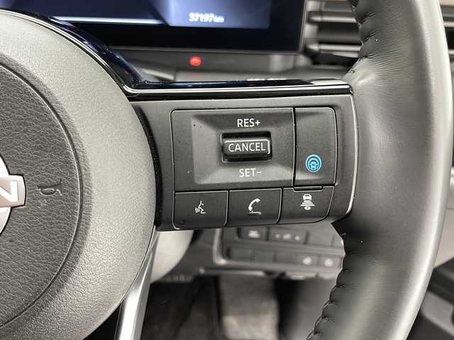 日産 セレナ e－パワー ハイウェイスター V 千葉県 2023(令5)年 3.8万km プリズムホワイト 禁煙車/純正12.3インチコネクティッドナビ（USB/Bluetooth/フルセグTV）/エマージェンシーブレーキ/プロパイロット/レーンキープアシスト/車線逸脱警報システム/ブラインドスポットモニター/クリアランスソナー/アラウンドビューモニター/ビルトインETC2.0/インテリジェントルームミラー/両側電動ドア/革巻きステアリング/ステアリングスイッチ/電子パーキング/ブレーキホールド/ハーフレザーシート/左右独立エアコン/置くだけ充電/オートライト/オートマチックハイビーム/LEDヘッドライト/LEDフォグランプ/純正16インチAW/電動格納ウインカーミラー/プッシュスタート/スマートキー