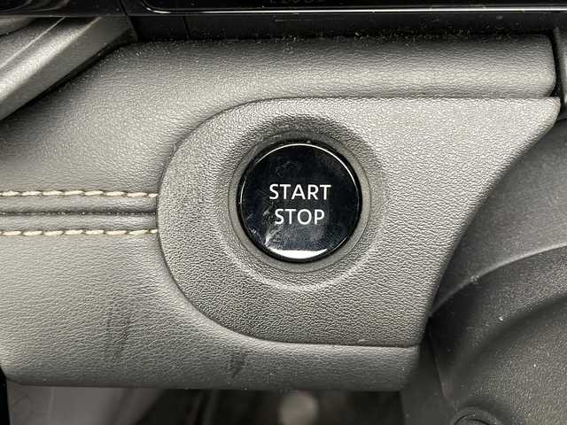 日産 セレナ e－パワー ハイウェイスター V 千葉県 2023(令5)年 3.8万km プリズムホワイト 禁煙車/純正12.3インチコネクティッドナビ（USB/Bluetooth/フルセグTV）/エマージェンシーブレーキ/プロパイロット/レーンキープアシスト/車線逸脱警報システム/ブラインドスポットモニター/クリアランスソナー/アラウンドビューモニター/ビルトインETC2.0/インテリジェントルームミラー/両側電動ドア/革巻きステアリング/ステアリングスイッチ/電子パーキング/ブレーキホールド/ハーフレザーシート/左右独立エアコン/置くだけ充電/オートライト/オートマチックハイビーム/LEDヘッドライト/LEDフォグランプ/純正16インチAW/電動格納ウインカーミラー/プッシュスタート/スマートキー