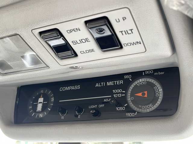 トヨタ ランドクルーザー VX－LTD 千葉県 1990(平2)年 7.6万km シルバーⅡ 1オーナー 新車時保証書 取説 記録簿13枚 整備手帳 サンルーフ エレクトリックウィンチ A/Tタイヤ 純正キャリア クールBOX シートヒーター クルコン 純正シートカバー ディーゼル ターボ