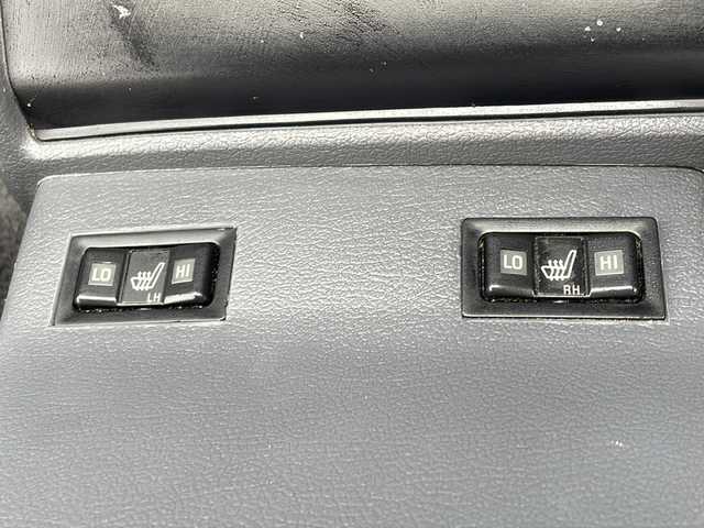 トヨタ ランドクルーザー VX－LTD 千葉県 1990(平2)年 7.6万km シルバーⅡ 1オーナー 新車時保証書 取説 記録簿13枚 整備手帳 サンルーフ エレクトリックウィンチ A/Tタイヤ 純正キャリア クールBOX シートヒーター クルコン 純正シートカバー ディーゼル ターボ