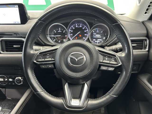 マツダ ＣＸ－５ XD Lパッケージ 鹿児島県 2017(平29)年 8.3万km マシーングレープレミアムM BOSEプレミアムサウンド/誤発進抑制制御機能（前後）/リヤパーキングセンサー/スマートブレーキサポート/全車速追従機能付マツダレーダークルーズコントロール/アダプティブLEDヘッドライト/レーンキープアシストシステム/車線逸脱警報システム/ブラインドスポットモニタリング/ドライバーアテンションアラート/交通標識認識システム/アイドリングストップ/純正SDナビ/（CD/DVD/フルセグ/Bluetooth/AUX）/バック・サイドカメラ/ETC/社外前後ドライブレコーダー【ZDR-015】/革巻きステアリング/ステアリングリモコン/ステアリングヒーター/前席シートヒーター/前席パワーシート/運転席シートメモリ/純正LEDヘッドライト/オートライト/ヘッドアップディスプレイ/電動パーキングブレーキ/ブレーキホールド/電動格納ドアミラー/純正ラバーマット/純正トノカバー/純正ドアバイザー/純正19インチアルミ