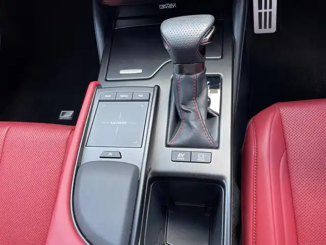 レクサス ＥＳ 300h Fスポーツ 山梨県 2019(平31)年 6.6万km ホワイトノーヴァガラスフレーク 〇ワンオーナー/〇ムーンルーフ/〇純正12.3インチナビ/〇マークレビンソンプレミアムサラウンドサウンドシステム/〇フルセグTV/〇バックカメラ/〇ビルトインETC2.0/〇ドライブレコーダー/〇セーフティシステム＋/・レーダークルーズコントロール/・プリクラッシュセーフティ/〇カラーヘッドアップディスプレイ/〇三眼LEDヘッドランプ/〇オートライト/〇フォグランプ/〇純正19インチアルミ/〇革巻きステアリング/〇ステアリングヒーター/〇パドルシフト/〇左右独立温度調整オートエアコン/〇合皮シート/〇シートヒーター/〇シートベンチレーション/〇パワーシート/〇スマートエントリー/〇禁煙車