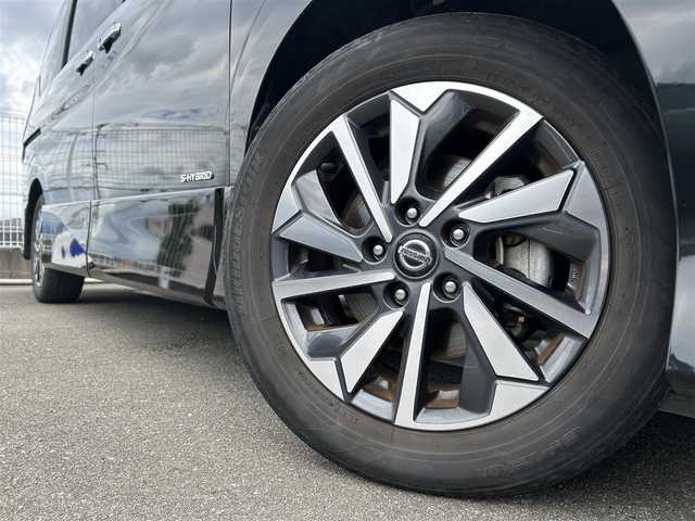 日産 セレナ ハイウェイスター V 福岡県 2021(令3)年 3.3万km ダイヤモンドブラック 純正10型SDナビ（フルセグ/TV/CD/DVD/BT）アラウンドビューモニタープロパイロットエマージェンシーブレーキコーナーセンサーETCBSMドラレコデジタルインナーミラUSBポート純正LEDヘットライト純正フロアマット純正16インチアルミホイールスマートキープッシュスタート