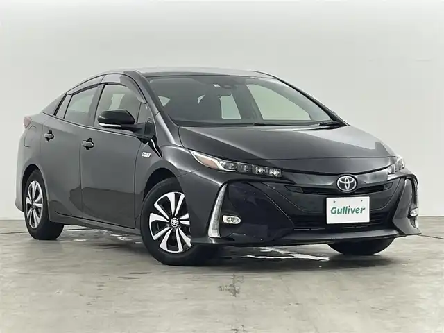 トヨタ プリウス ＰＨＶ S セーフティパッケージ 福島県 2022(令4)年 1.2万km アティチュードブラックマイカ トヨタセーフティーセンス　/・PCS/・車線逸脱警報/・BSＭ/・レーダークルーズコントロール/・クリアランスソナー/純正ナビ　/【AM/FM/Bluetooth】/バックカメラ　/ＥＴＣ　/プッシュスタート　/・スマートキー　/・スペアキー　/オートライト　/・ＬＥＤライト　/ステアリングスイッチ　/・革巻きステアリング　/チルトステアリング/純正フロアマット/ドアバイザー/プラグインハイブリッド/USB入力端子