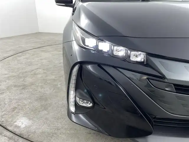 トヨタ プリウス ＰＨＶ S セーフティパッケージ 福島県 2022(令4)年 1.2万km アティチュードブラックマイカ トヨタセーフティーセンス　/・PCS/・車線逸脱警報/・BSＭ/・レーダークルーズコントロール/・クリアランスソナー/純正ナビ　/【AM/FM/Bluetooth】/バックカメラ　/ＥＴＣ　/プッシュスタート　/・スマートキー　/・スペアキー　/オートライト　/・ＬＥＤライト　/ステアリングスイッチ　/・革巻きステアリング　/チルトステアリング/純正フロアマット/ドアバイザー/プラグインハイブリッド/USB入力端子