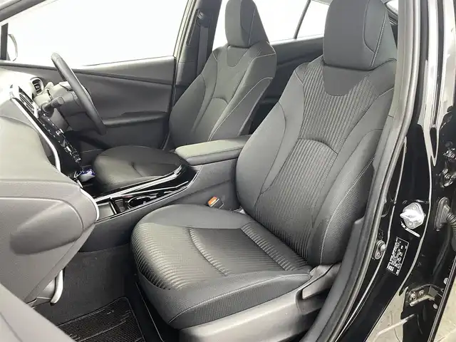 トヨタ プリウス ＰＨＶ S セーフティパッケージ 福島県 2022(令4)年 1.2万km アティチュードブラックマイカ トヨタセーフティーセンス　/・PCS/・車線逸脱警報/・BSＭ/・レーダークルーズコントロール/・クリアランスソナー/純正ナビ　/【AM/FM/Bluetooth】/バックカメラ　/ＥＴＣ　/プッシュスタート　/・スマートキー　/・スペアキー　/オートライト　/・ＬＥＤライト　/ステアリングスイッチ　/・革巻きステアリング　/チルトステアリング/純正フロアマット/ドアバイザー/プラグインハイブリッド/USB入力端子