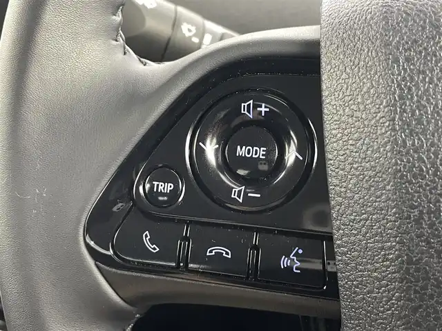 トヨタ プリウス ＰＨＶ S セーフティパッケージ 福島県 2022(令4)年 1.2万km アティチュードブラックマイカ トヨタセーフティーセンス　/・PCS/・車線逸脱警報/・BSＭ/・レーダークルーズコントロール/・クリアランスソナー/純正ナビ　/【AM/FM/Bluetooth】/バックカメラ　/ＥＴＣ　/プッシュスタート　/・スマートキー　/・スペアキー　/オートライト　/・ＬＥＤライト　/ステアリングスイッチ　/・革巻きステアリング　/チルトステアリング/純正フロアマット/ドアバイザー/プラグインハイブリッド/USB入力端子