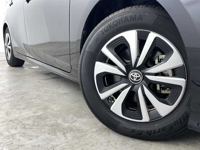 トヨタ プリウス ＰＨＶ S セーフティパッケージ 福島県 2022(令4)年 1.2万km アティチュードブラックマイカ トヨタセーフティーセンス　/・PCS/・車線逸脱警報/・BSＭ/・レーダークルーズコントロール/・クリアランスソナー/純正ナビ　/【AM/FM/Bluetooth】/バックカメラ　/ＥＴＣ　/プッシュスタート　/・スマートキー　/・スペアキー　/オートライト　/・ＬＥＤライト　/ステアリングスイッチ　/・革巻きステアリング　/チルトステアリング/純正フロアマット/ドアバイザー/プラグインハイブリッド/USB入力端子