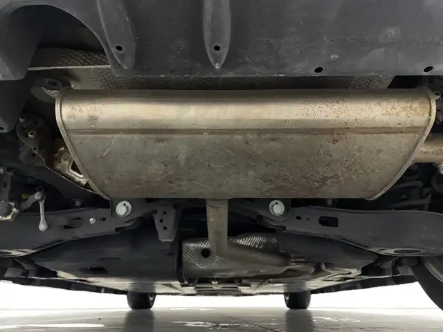 トヨタ プリウス A プレミアム 三重県 2018(平30)年 7万km アティチュードブラックマイカ 禁煙車/トヨタセーフティセンス/レーンキープアシスト/純正９インチナビ/CD/BT/SD/フルセグTV/バックカメラ/ヘッドアップディスプレイ/前席シートヒーター/クリアランスソナー/モデリスタエアロ/ルーフラッピング/レーダークルーズコントロール/ブラインドスポットモニター/パーキングアシスト/ビルトインETC/ワイヤレス充電/純正ドライブレコーダー/オートハイビーム