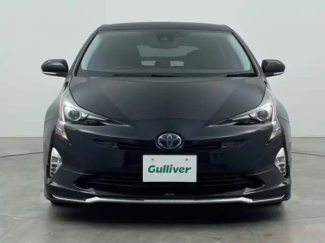 トヨタ プリウス A プレミアム 三重県 2018(平30)年 7万km アティチュードブラックマイカ 禁煙車/トヨタセーフティセンス/レーンキープアシスト/純正９インチナビ/CD/BT/SD/フルセグTV/バックカメラ/ヘッドアップディスプレイ/前席シートヒーター/クリアランスソナー/モデリスタエアロ/ルーフラッピング/レーダークルーズコントロール/ブラインドスポットモニター/パーキングアシスト/ビルトインETC/ワイヤレス充電/純正ドライブレコーダー/オートハイビーム