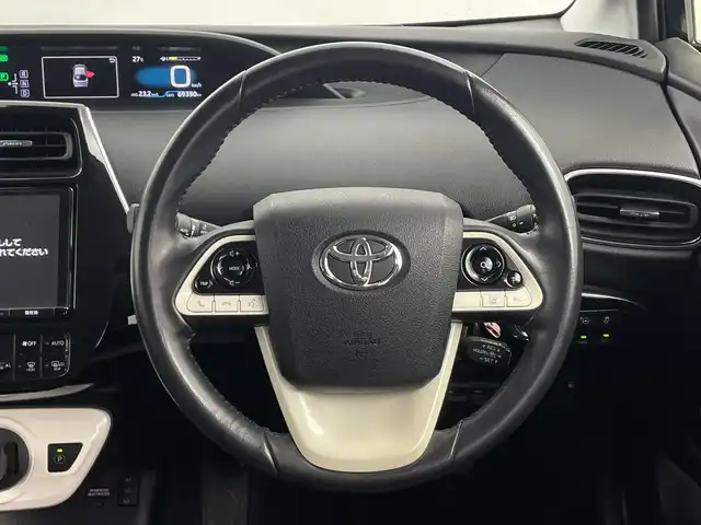 トヨタ プリウス A プレミアム 三重県 2018(平30)年 7万km アティチュードブラックマイカ 禁煙車/トヨタセーフティセンス/レーンキープアシスト/純正９インチナビ/CD/BT/SD/フルセグTV/バックカメラ/ヘッドアップディスプレイ/前席シートヒーター/クリアランスソナー/モデリスタエアロ/ルーフラッピング/レーダークルーズコントロール/ブラインドスポットモニター/パーキングアシスト/ビルトインETC/ワイヤレス充電/純正ドライブレコーダー/オートハイビーム