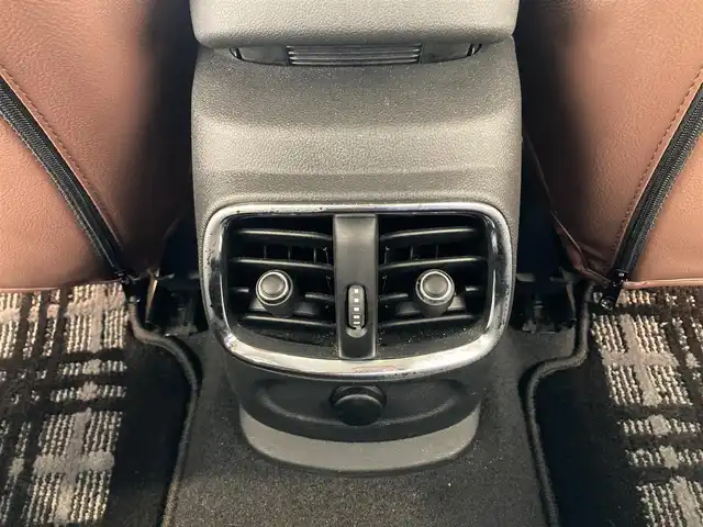 ＭＩＮＩ ミニ クラブマン クーパーD 熊本県 2018(平30)年 5.6万km 紺 ・スマートキー/・プッシュスタート/・インテリジェントセーフティ/・クルーズコントロール/・純正HDDナビ/　【Bluetooth・USB】/・バックカメラ/・ETC/・ドライブレコーダー(前後録画)/・革調シートカバー/・LEDヘッドランプ/・LEDフォグランプ/・純正マット