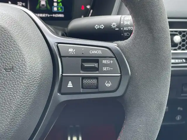 ホンダ シビック タイプR 東京都 2024(令6)年 0.2万km チャンピオンシップホワイト ホンダコネクトナビ/バックモニター/衝突被害軽減/路外逸脱抑制/アダプティブクルーズコントロール/ブラインドスポット/パーキングセンサー/ＥＴＣ/ドライブレコーダー/ステアリングスイッチ