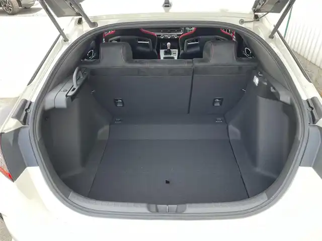 ホンダ シビック タイプR 東京都 2024(令6)年 0.2万km チャンピオンシップホワイト ホンダコネクトナビ/バックモニター/衝突被害軽減/路外逸脱抑制/アダプティブクルーズコントロール/ブラインドスポット/パーキングセンサー/ＥＴＣ/ドライブレコーダー/ステアリングスイッチ